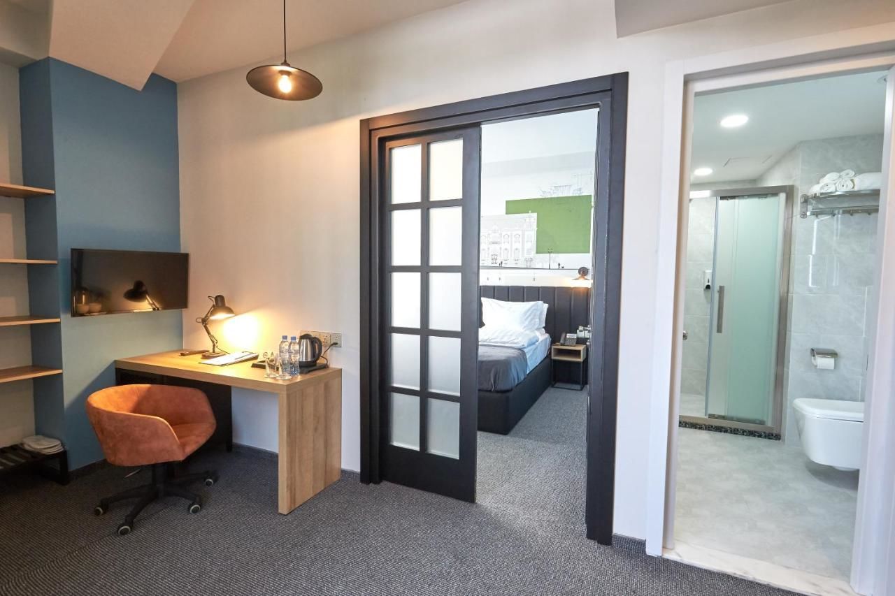 Отель Graphica Tbilisi Hotel Тбилиси