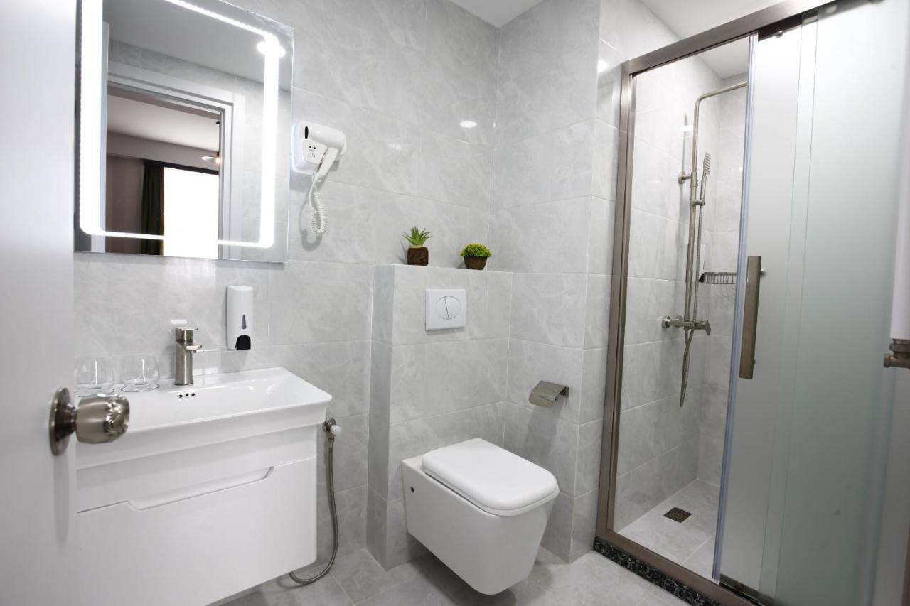 Отель Graphica Tbilisi Hotel Тбилиси