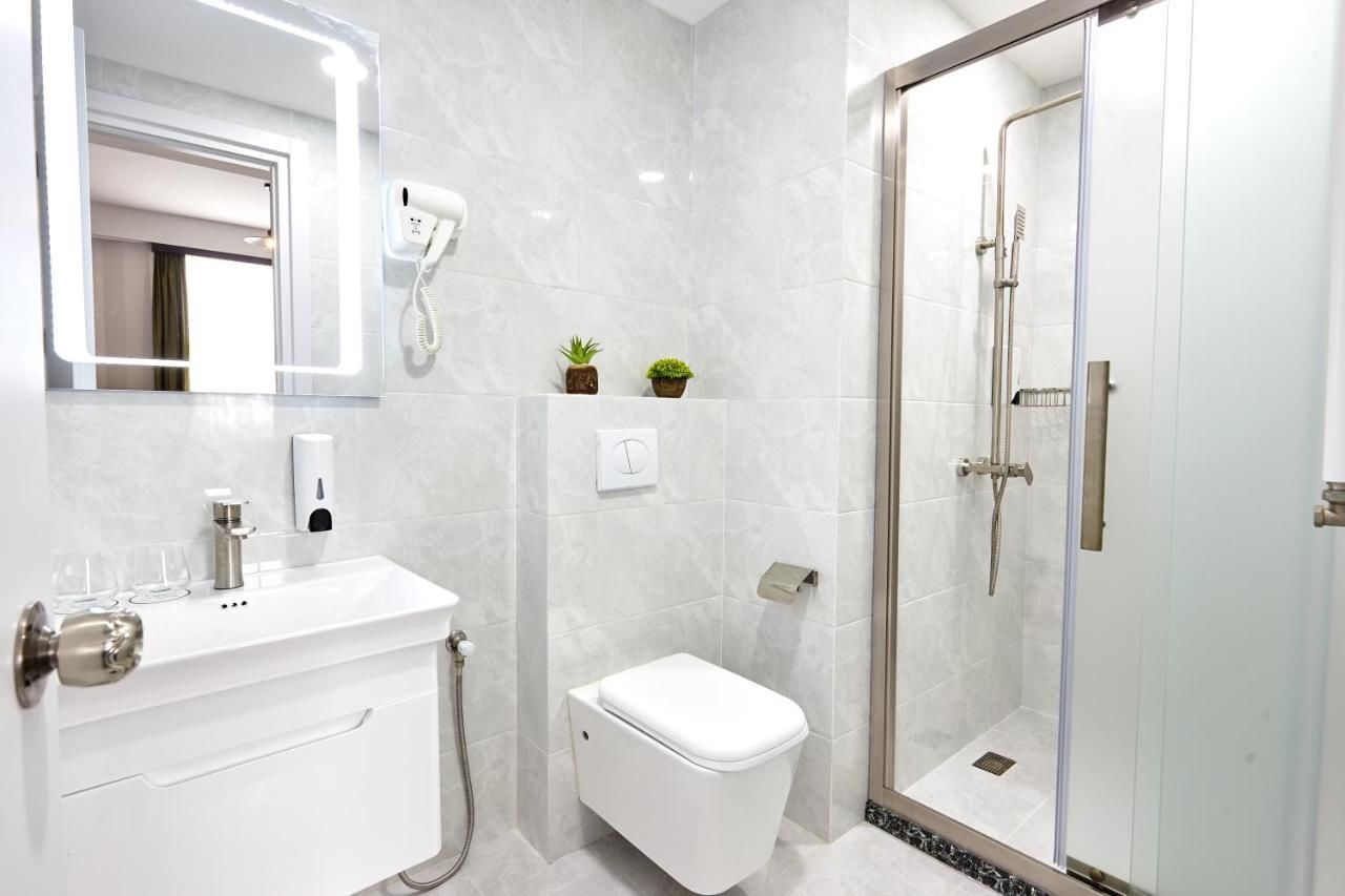 Отель Graphica Tbilisi Hotel Тбилиси