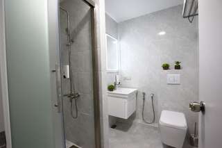 Отель Graphica Tbilisi Hotel Тбилиси Двухместный номер эконом-класса с 1 кроватью-7