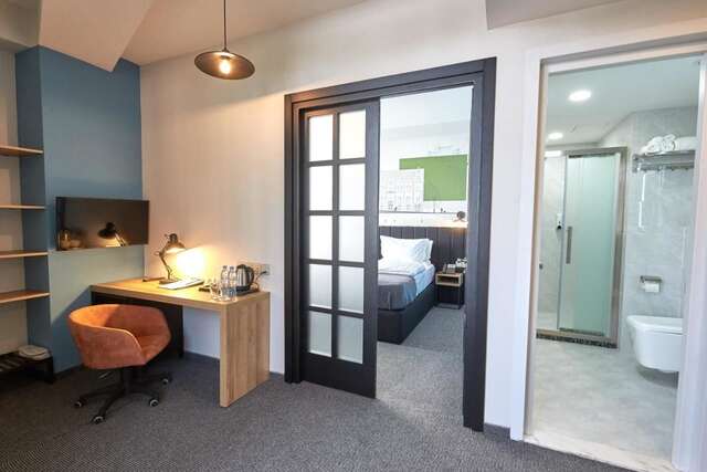 Отель Graphica Tbilisi Hotel Тбилиси-22